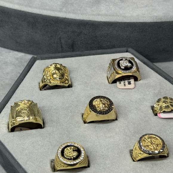 Meet your Posher, Glendale Pawn & Jewlery - Picture 1 of 13